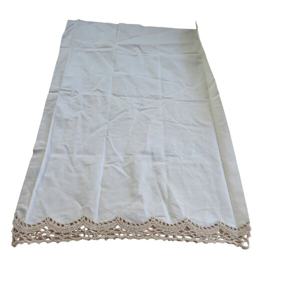 1 Vintage Beige Cotton Pillowcase Crochet Lace Trim Standard 20x31 NEW - Picture 7 of 9